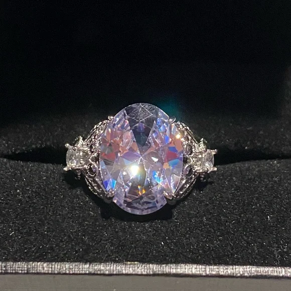 Elegant Silver Crystal Ring - Picture 1 of 5